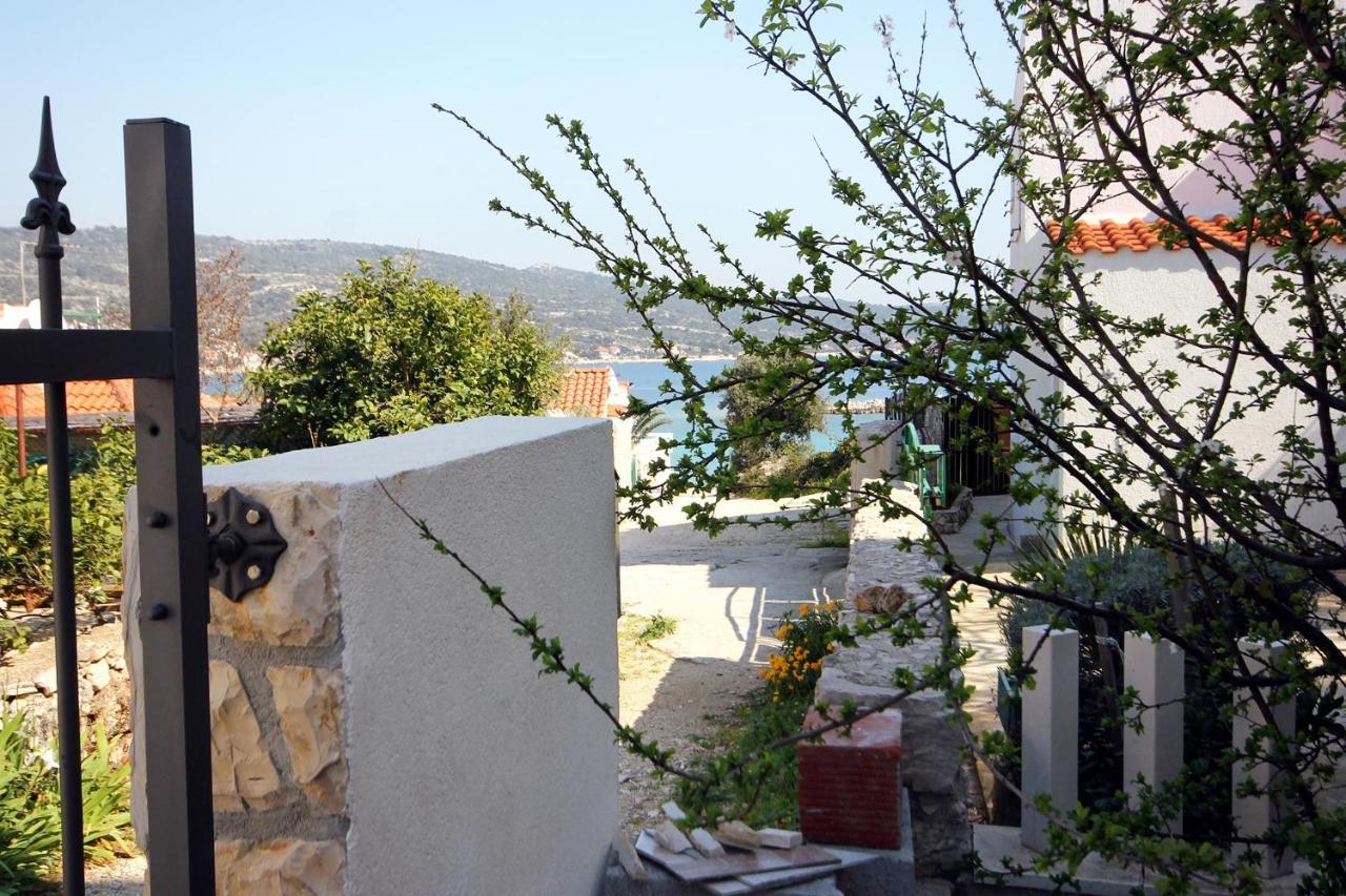 Apartments By The Sea Sevid, Trogir - 9468 Esterno foto